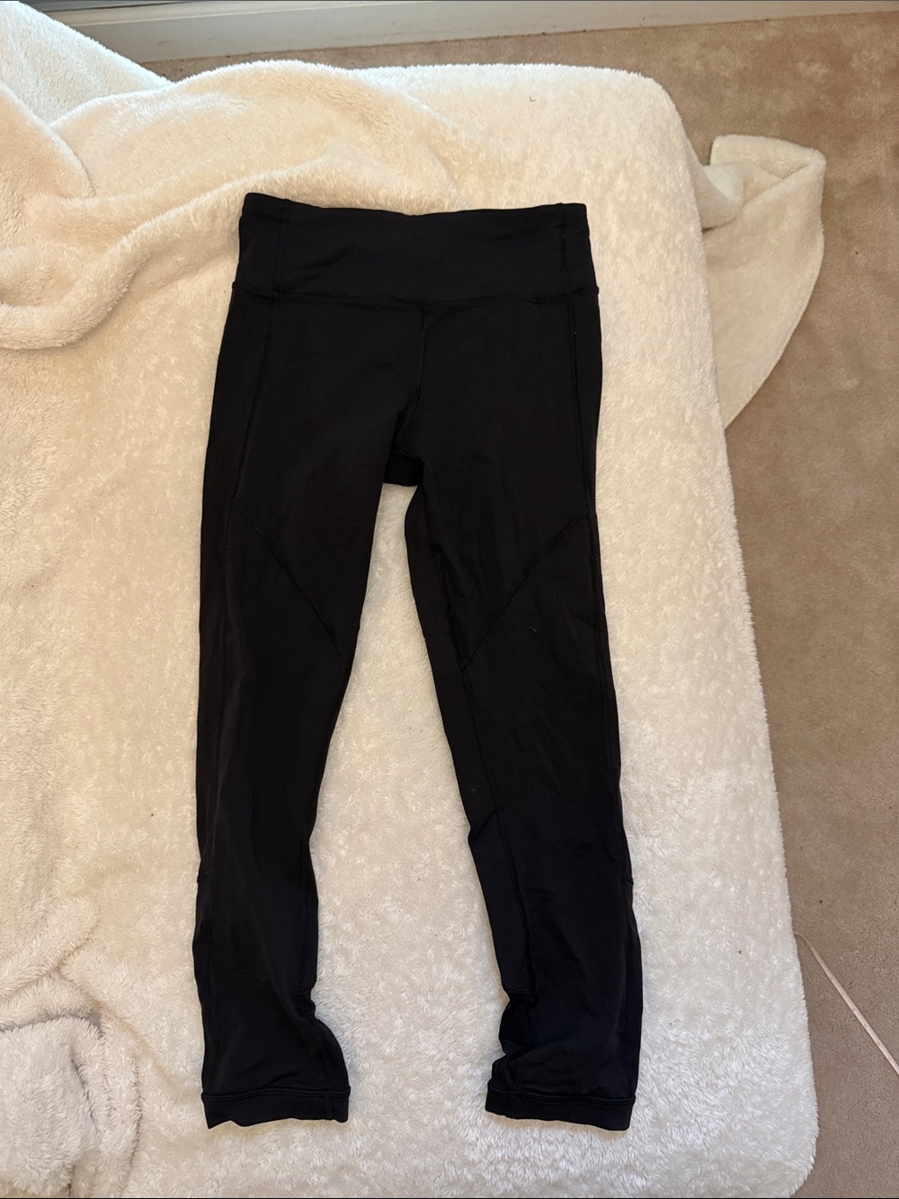 Lululemon leggings size 4 black